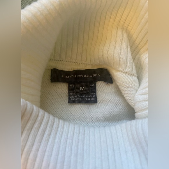 French Connection white turtle neck sweater size Medium - Picture 4 of 4